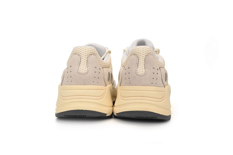 OG Yeezy Boost 700“Analog”