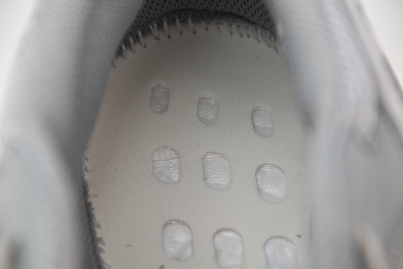 OG Yeezy Boost 700“Inertia”