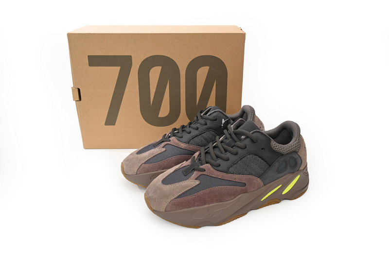 OG Yeezy Boost 700“Mauve”