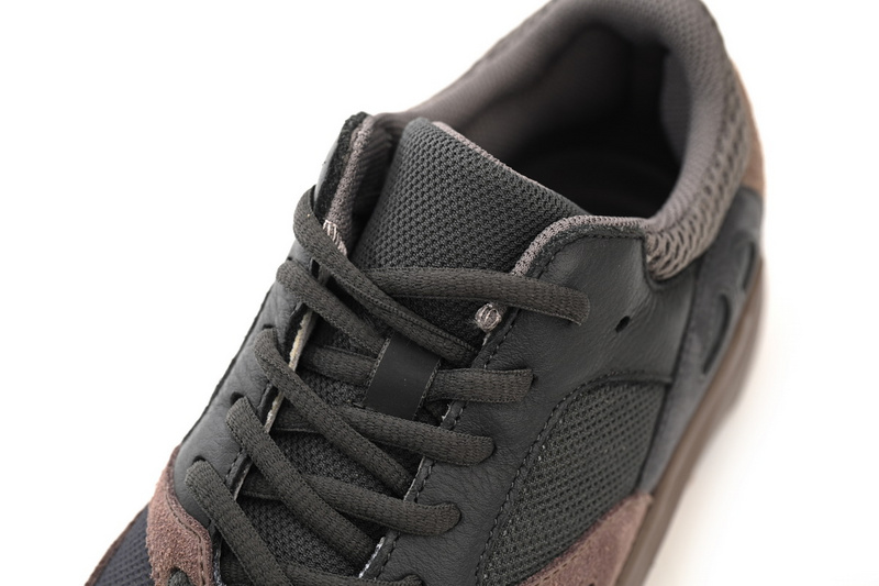 OG Yeezy Boost 700“Mauve”