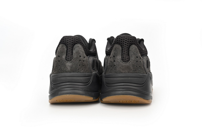 OG Yeezy Boost 700“Utility Black”