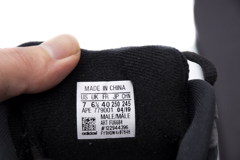 S2 700 V2 Yeezy Boost 700 V2 Vanta 