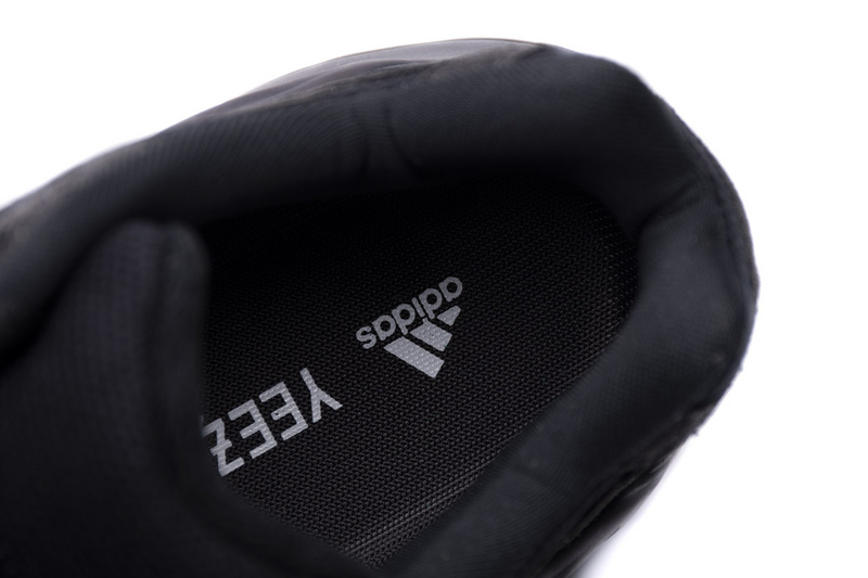 S2 700 V2 Yeezy Boost 700 V2 Vanta 