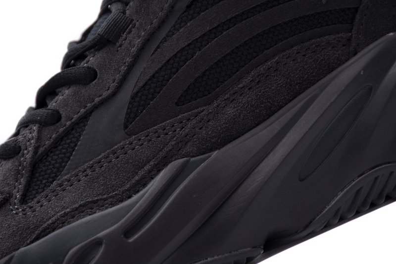 S2 700 V2 Yeezy Boost 700 V2 Vanta 