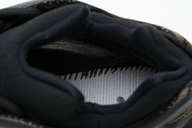 S2 Adidas Yeezy 700 V3 “Eremiel”