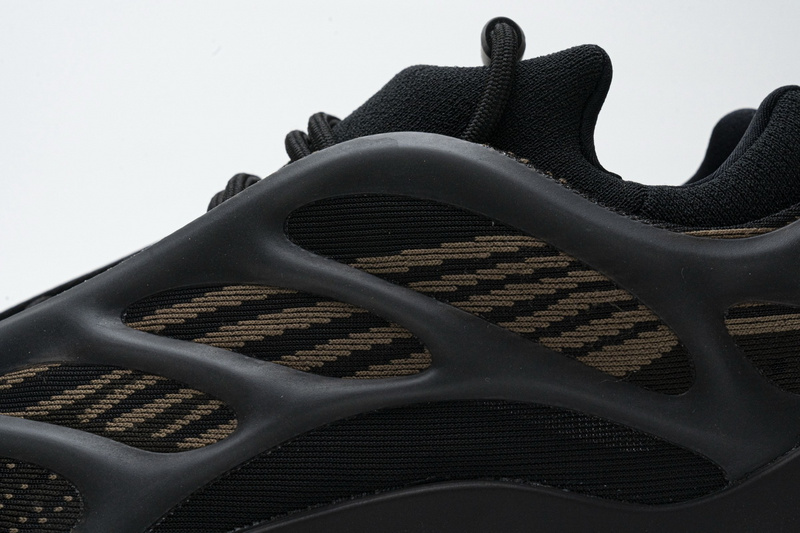 S2 Adidas Yeezy 700 V3 “Eremiel”