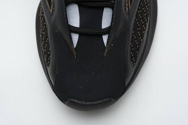 S2 Adidas Yeezy 700 V3 “Eremiel”