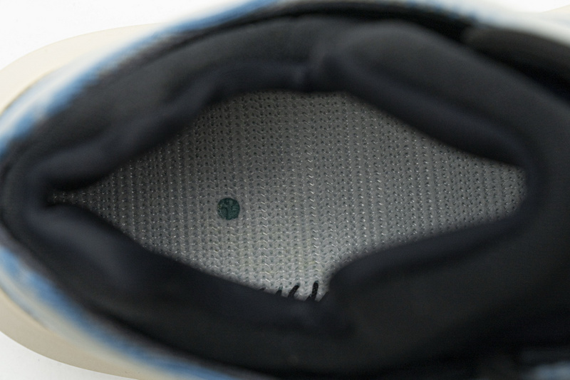 S2 Adidas Yeezy 700 V3 “Kyanite” Basf Boost