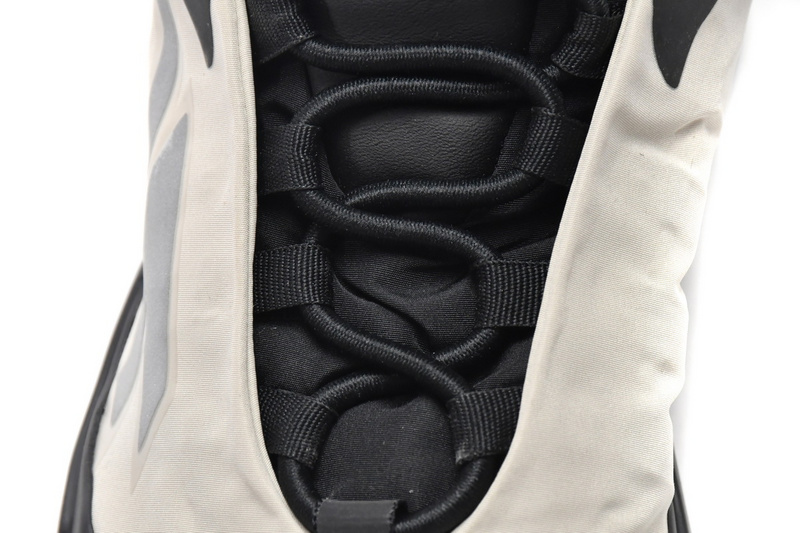 S2 Adidas Yeezy Boost 700 MNVN Black Beige