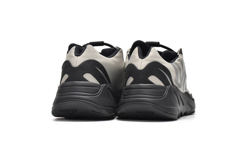 S2 Adidas Yeezy Boost 700 MNVN Black Beige