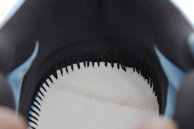 S2 Adidas Yeezy Boost 700 MNVN Bright Cyan