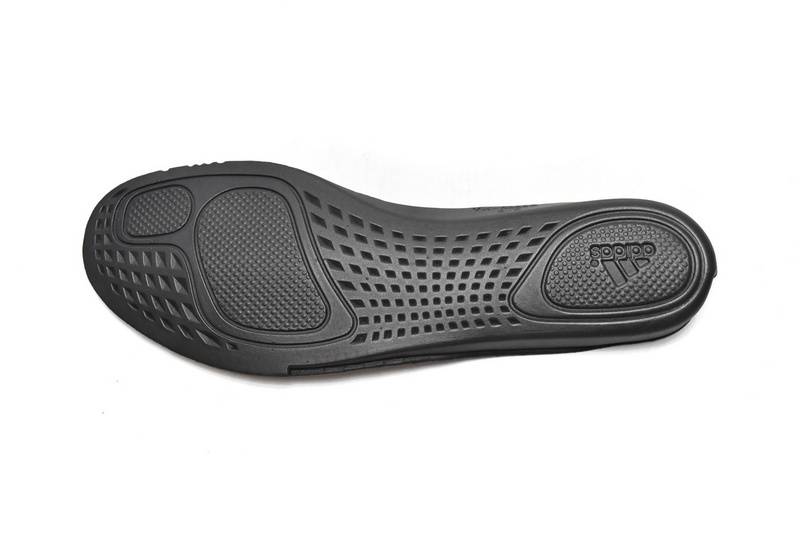 S2 Adidas Yeezy Boost 700 MNVN Orange