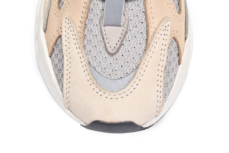 S2 Adidas Yeezy Boost 700 V2 Cream