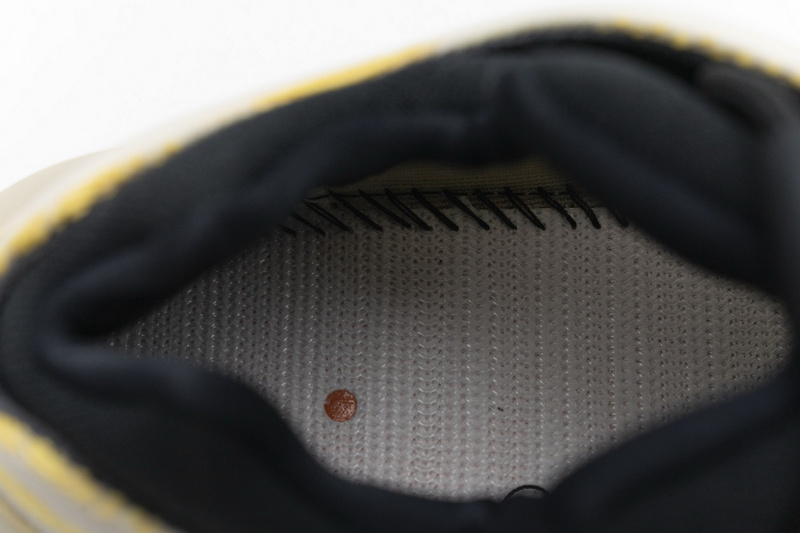 S2 Adidas Yeezy Boost 700 V3 Srphym