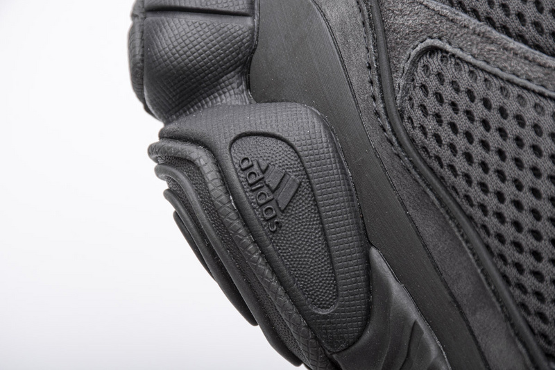 S2 Yeezy 500 “Utility Black”