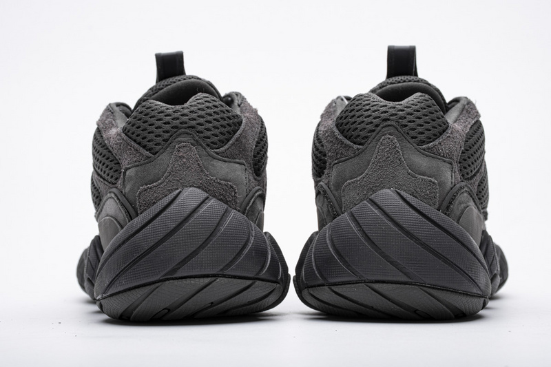 S2 Yeezy 500 “Utility Black”