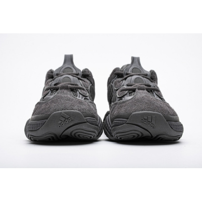 S2 Yeezy 500 “Utility Black” 02