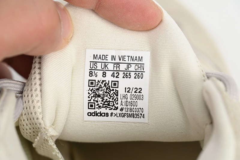 S2 Yeezy 500 “Beige Brown”