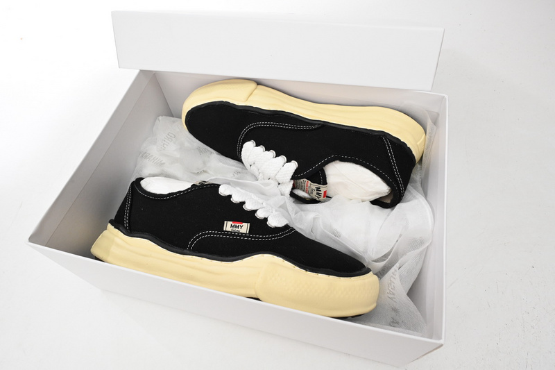  MIHARA YASUHIRO White And Black Yellow