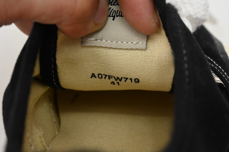  MIHARA YASUHIRO White And Black Yellow