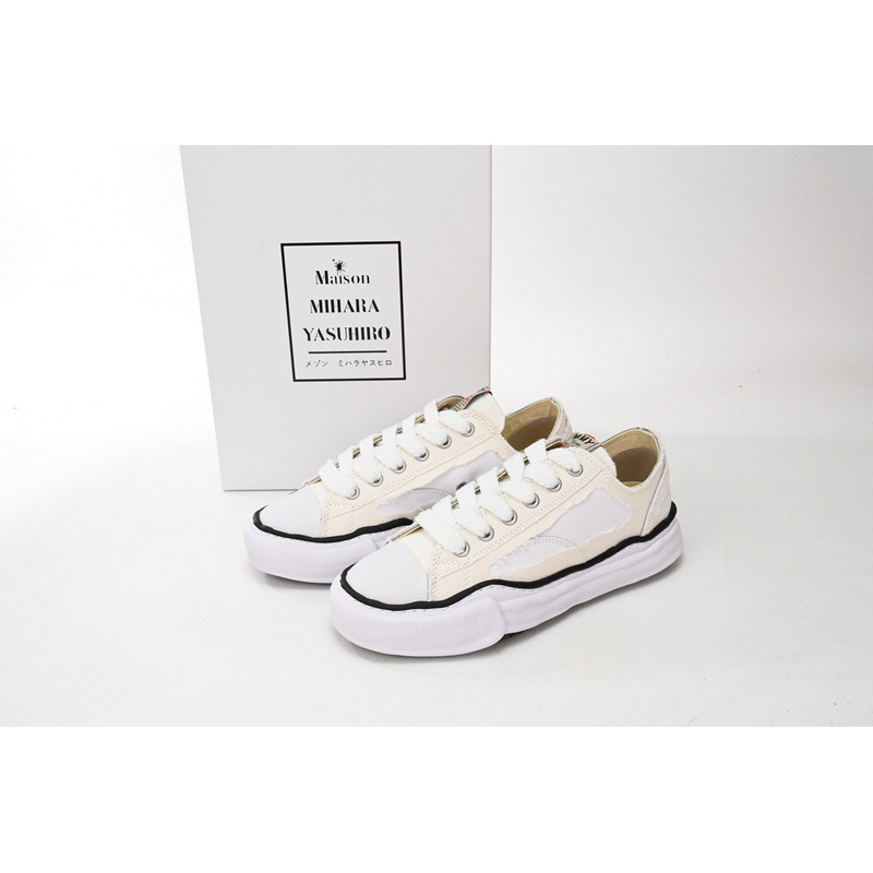  MIHARA YASUHIRO White And White And Black Stripes
