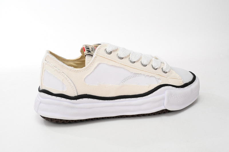  MIHARA YASUHIRO White And White And Black Stripes