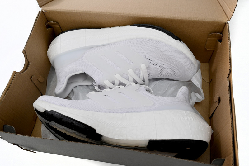 Adidas Ultra Boost 2023 LIGHT Black And White