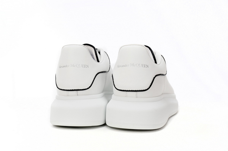 Alexander McQueen Sneaker Black Line