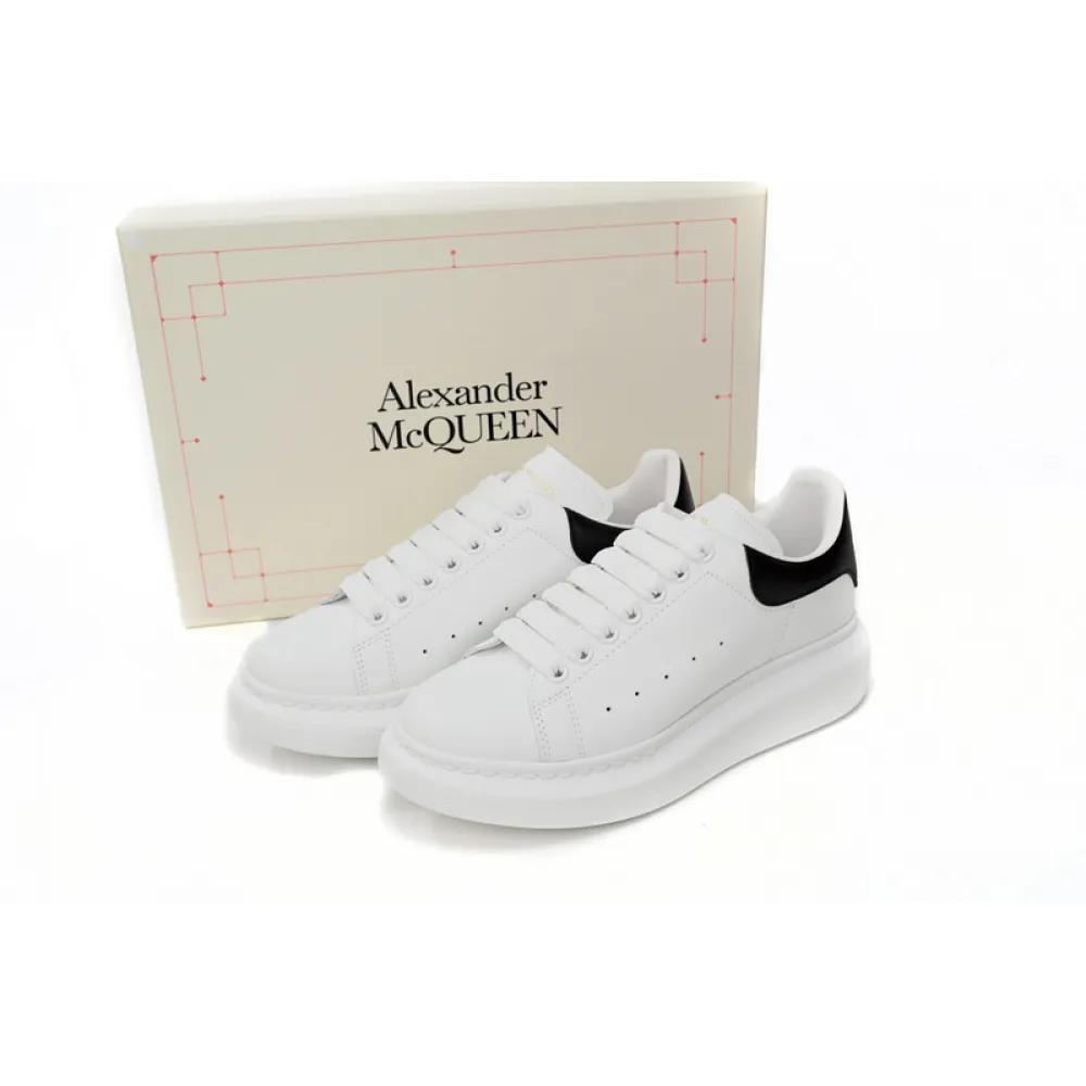 Alexander McQueen Sneaker Dlack Skin