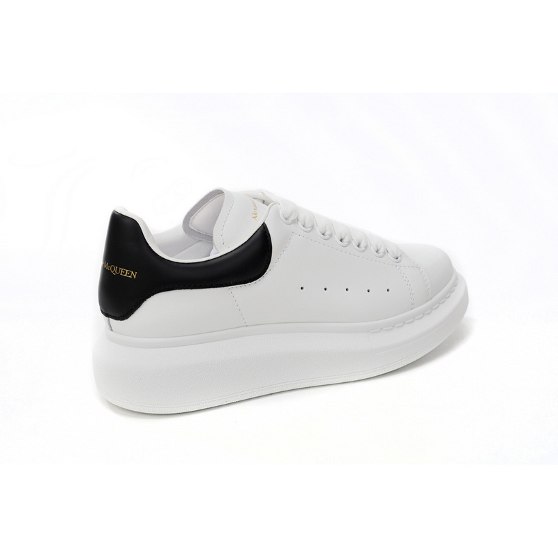 Alexander McQueen Sneaker Dlack Skin