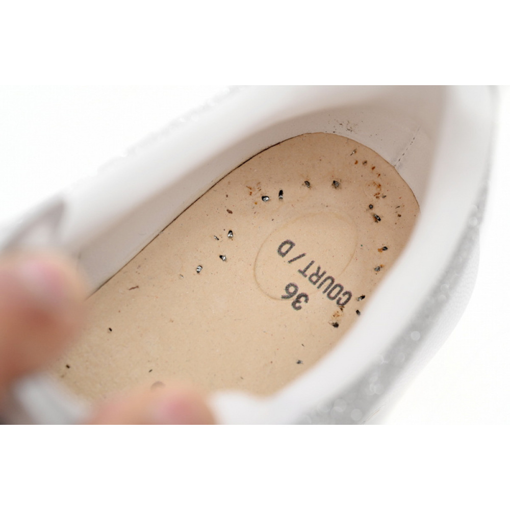 Alexander McQueen Sneaker Loose Drilling