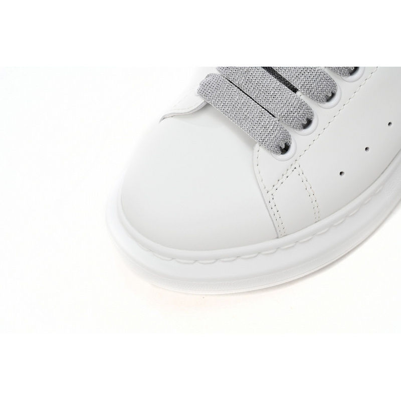 Alexander McQueen Sneaker Loose Drilling