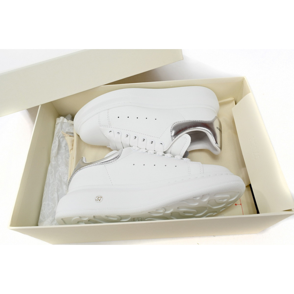 Alexander McQueen Sneaker Silver Tail