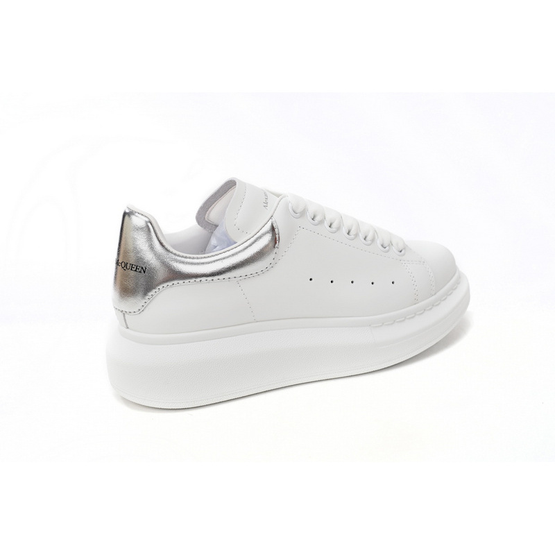 Alexander McQueen Sneaker Silver Tail