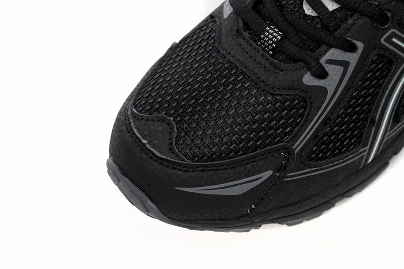 ASICS Gel-venture Dark Moon