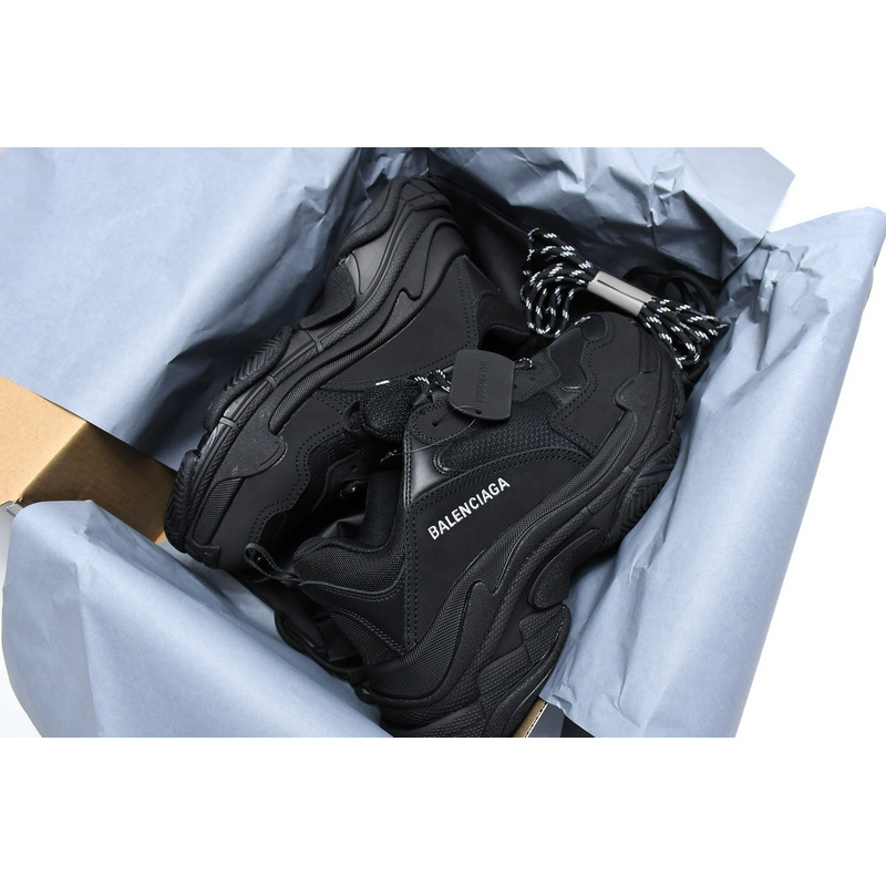Balenciaga Triple S Black