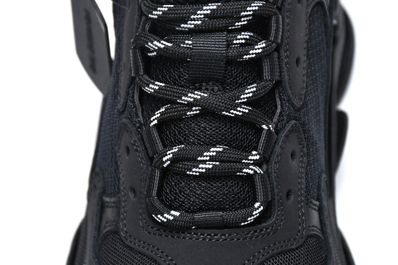 Balenciaga Triple S Black