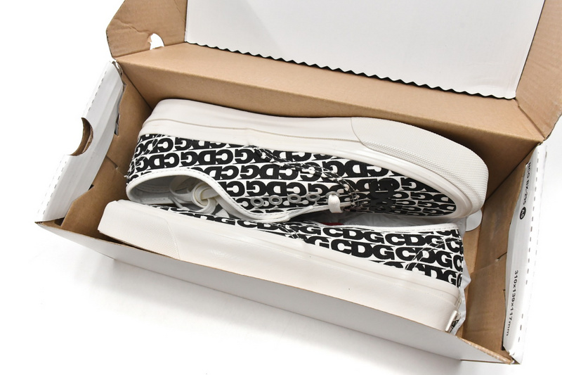 Comme Des Garcons x Vans Og Authentic Lx