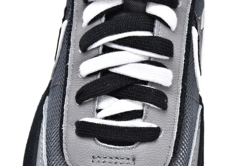 Sacai x Nike LDV Waffle Black