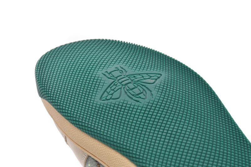 Gucci Screener 677423 9SFR0 4983 