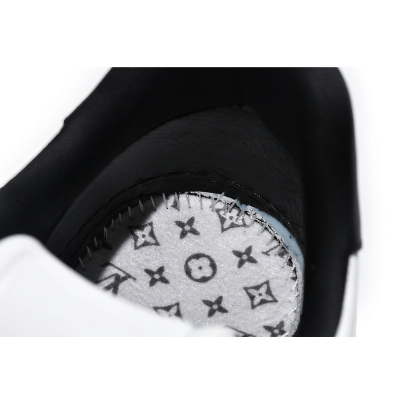 Louis Vuitton Black and White 1A9ADA