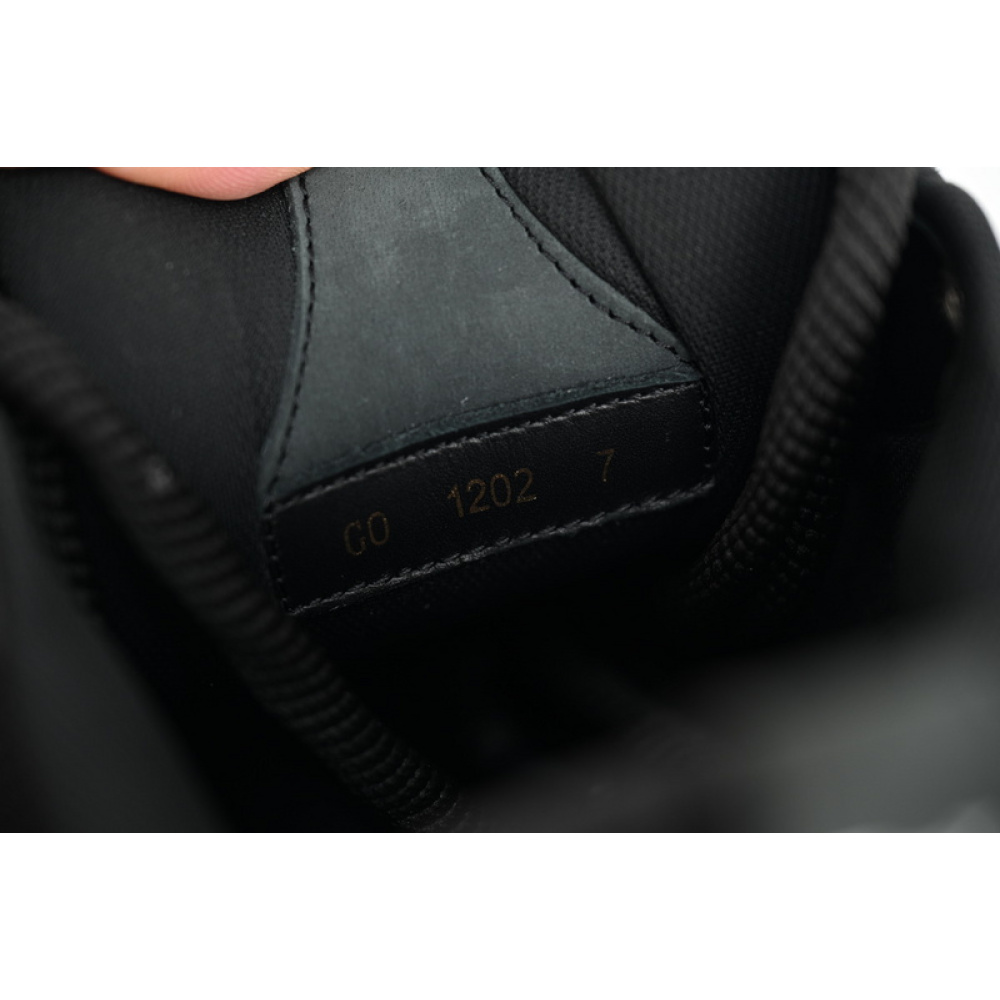 Louis Vuitton Leather lace up Fashionable Board Shoes Black