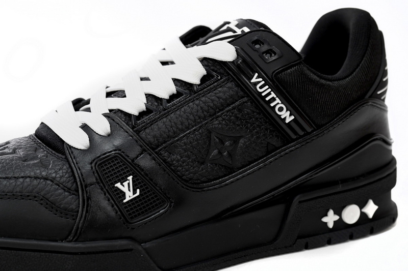 Louis Vuitton Trainer All Black Embossing