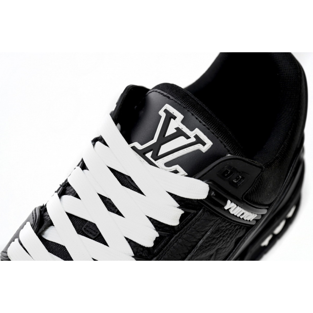Louis Vuitton Trainer All Black Embossing