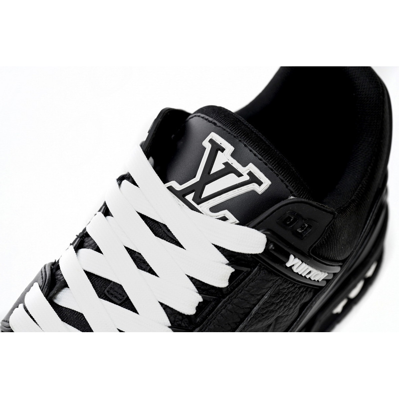 Louis Vuitton Trainer All Black Embossing