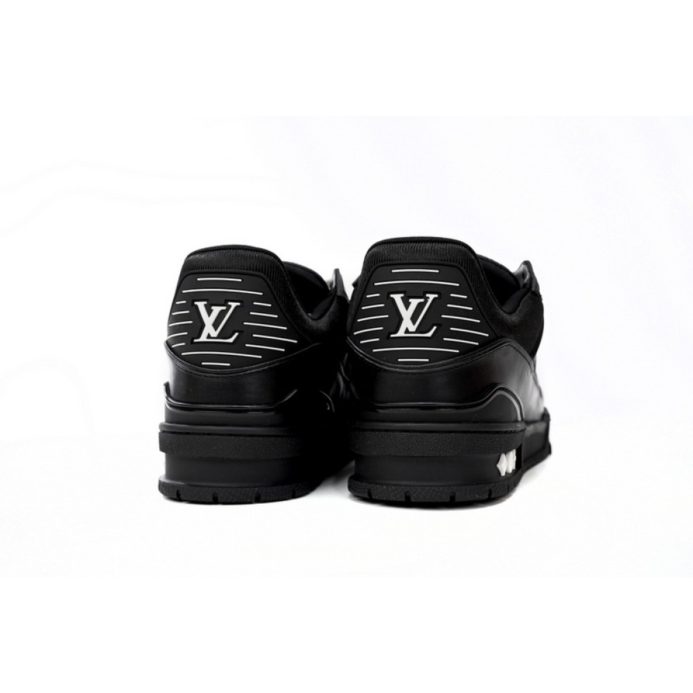Louis Vuitton Trainer All Black Embossing