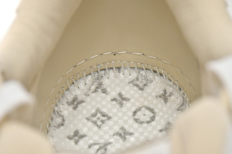 Louis Vuitton Trainer Beige Cloth Cover