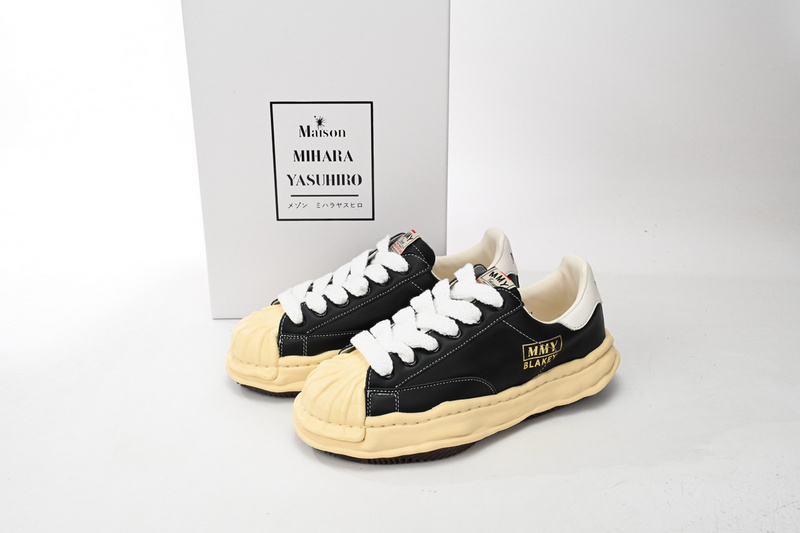 MIHARA YASUHIRO Black Gold White Tail