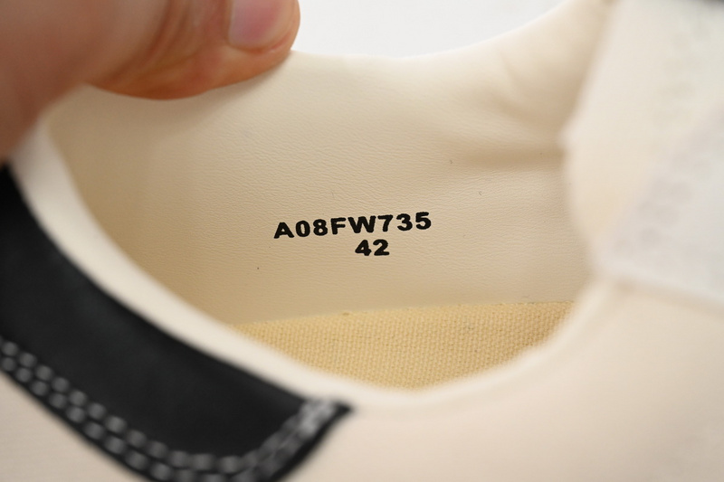 MIHARA YASUHIRO White And All White And Black Tail