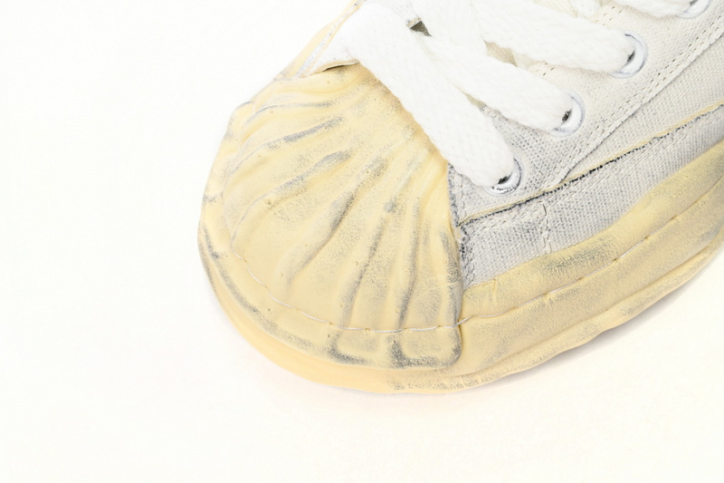 MIHARA YASUHIRO White And Black Tail